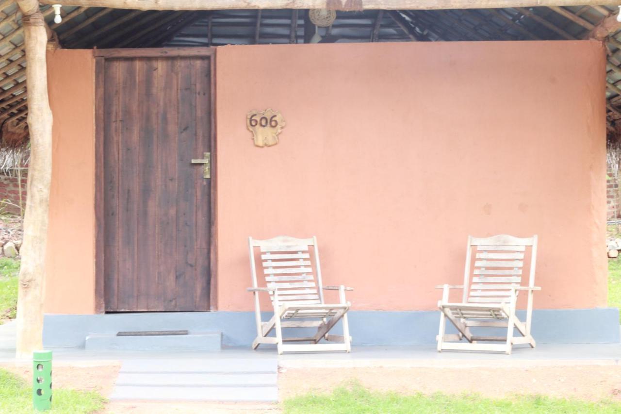 Hotel Cloudz Sigiriya Exterior foto